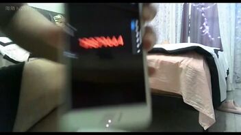 【原创】姐姐跟姐夫吵架生气了跑到我家来住，看着姐夫跟姐姐打电话就强奸了他