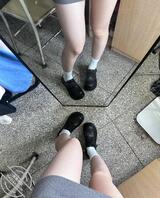 喜欢看我穿小白袜吗？想舔吗？