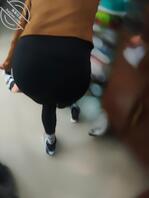 冒死潜入偷拍人妻1