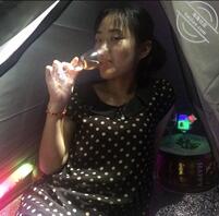 骚货喜欢户外帐篷喝酒被操  她说旁边有人走过会刺激一点