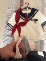 保养小姨子内衣内裤，最后射小姨子奶罩上1