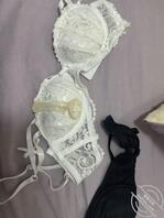 潜入女友合租舍友卧室，发现骚逼内衣裤，加用过的避孕套，真刺激，同好交流，