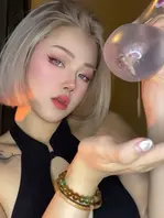 台湾性感健身网红 伊娜 人肉化身飞机杯让你飞上云霄的快感！极致的容颜和身材给你看片导管！0