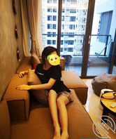 清纯女大学生2