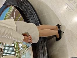 偷拍售楼小姐姐