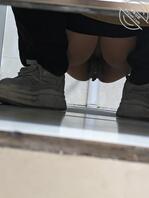 侧拍服务员