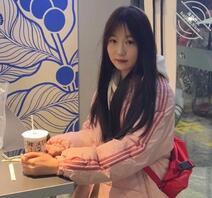 高三学生 喜欢又粗又长的 最好能帮我舔脚 评论区评论出来你的0