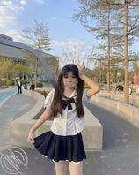 我也想搞侄女，但她家里人管得严，我老婆又不工作，不能和她经常聊。1