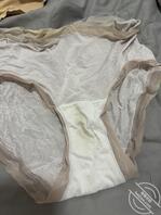 潜入嫂子家里，嫂子的内衣内裤，有点微黄0