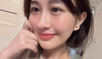 淫荡的反差女大最大的愿望是和妈妈一起伺候同一个男人