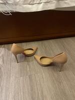 19-裸色10cm红底高跟，有没有踩到你的心里？