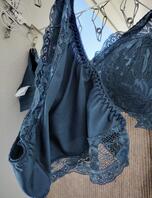 嫂子的内裤太性感了吧 好骚啊1