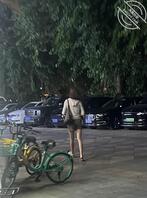 分享-夜出的美女和高铁站的的少女0