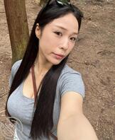 偷拍女友生活照1