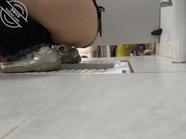 刚出炉的少妇厕拍