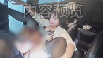 （免费视频）舅妈小区楼下车震完结