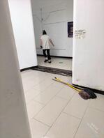 西青厕所偷拍 拉屎尿尿也不耽误 谈业务 骚逼屁眼 给你录了便2