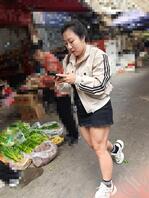 买菜偷拍肥女2