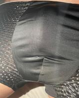 哥哥上班后我去他房间自慰