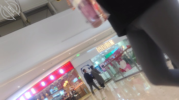 真实偷拍紧身瑜伽裤