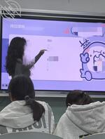 好想日老妈（三）刚准备好对老妈下老手，我大姨来给我送神儿来了，妈蛋的！！