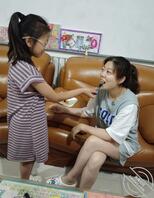 生了两个女儿，还能再生0