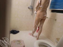 大家有没有好方法教教我应该怎么偷拍妈妈洗澡，上次差点被发现了，吓死了2