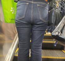 紧身牛仔裤少妇1