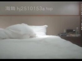 真实系列65（①），精彩多p，美女成功叫出了闺蜜一起。