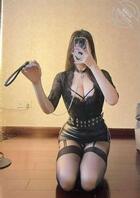 熟女淫荡丰满的妈妈发给野爹的母狗照片，被我偷偷保存了1