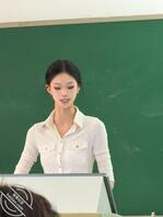 偷拍几张四川师范大学校鸡王庆琳，大家一起评价这个舞蹈生的校园日常1