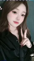 河南郑州05年反差嫩妹 乖巧含着大鸡巴深喉吸吮 主动女上骑乘摇摆 顶着子宫抽插满脸享受陶醉在快感里面0