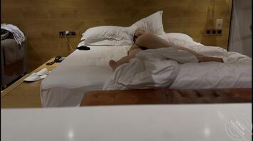 好久没发母狗老婆了，目前在重庆，有喜欢我老婆的吗0