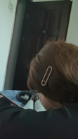 小迷妹玩手机一点都不耽误吃几把