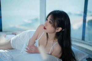 （视频反馈）小挑战：你可以指挥我用什么动作玩自己