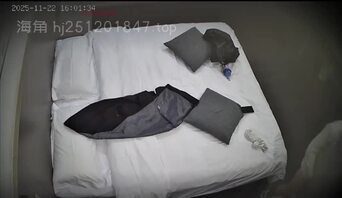 天眼偷拍小美女