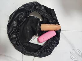 看看我在表姐床底暗格里发现了什么？