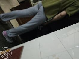 妈妈穿了条裤子好显屁股啊，直接射在上面0