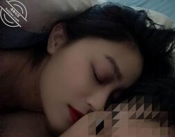 更新前母狗眼镜反差女友，回顾她的床上表现，大家觉得她一生会经历多少男人0