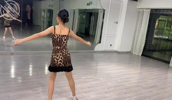 和大家一起分享女儿（已成年）1