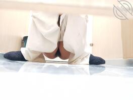 原创厕拍 一直盯着帅哥看的小姐姐2