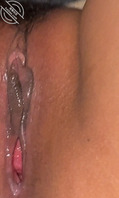 喜欢我老婆这个又黑水又多的逼吗？1