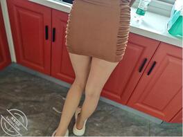 老妹心情不好我俩喝酒，郁闷，怎么下手啊？2