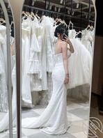 我叫张国锋，罩杯D。在试婚纱准备结婚，想被陌生人评价我，结婚那天想绿老公