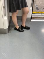 地铁偷拍，小皮鞋丝袜2