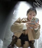 小妹妹厕所尿尿被看见咯