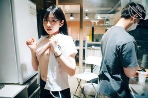 就是要把逼漏出来---办公室商场极限人前漏出，一个比一个胆大0