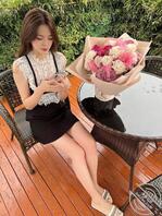 把老婆调教成一条骚母狗。2