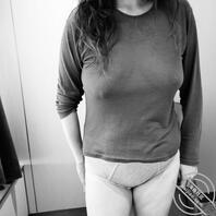 真实原创矿区熟女母李敏来给闺女送东西下，随便让我操她狗逼问她几个男人操她