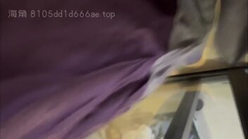 【骚货反差婊记录第八期】姐弟在家私密乱伦
弟弟无套操小嫩穴对白真实刺激